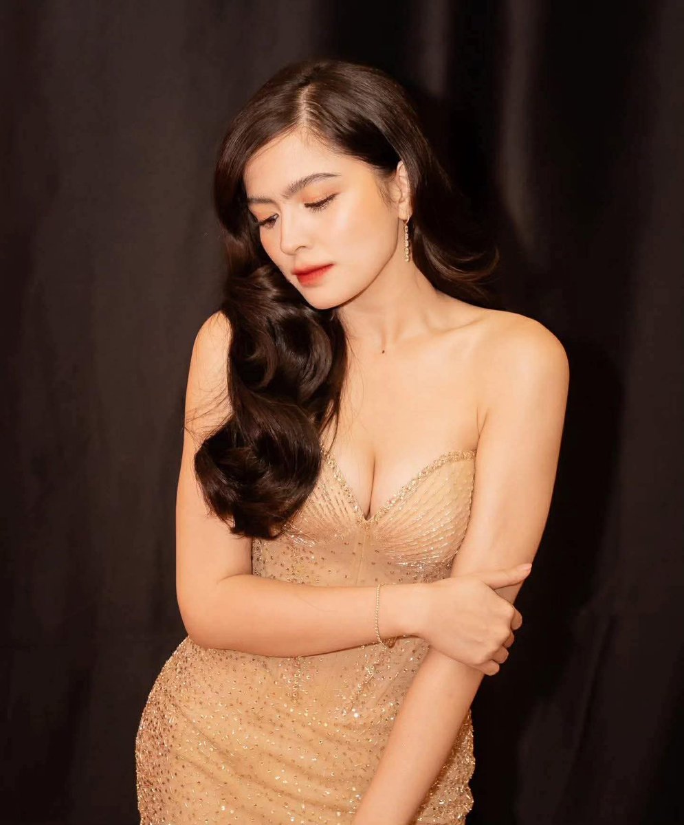 Let’s make it trend!

BATANG ALEXA SaASAP
#ASAPBQPasasalamat
#AlexaIlacad