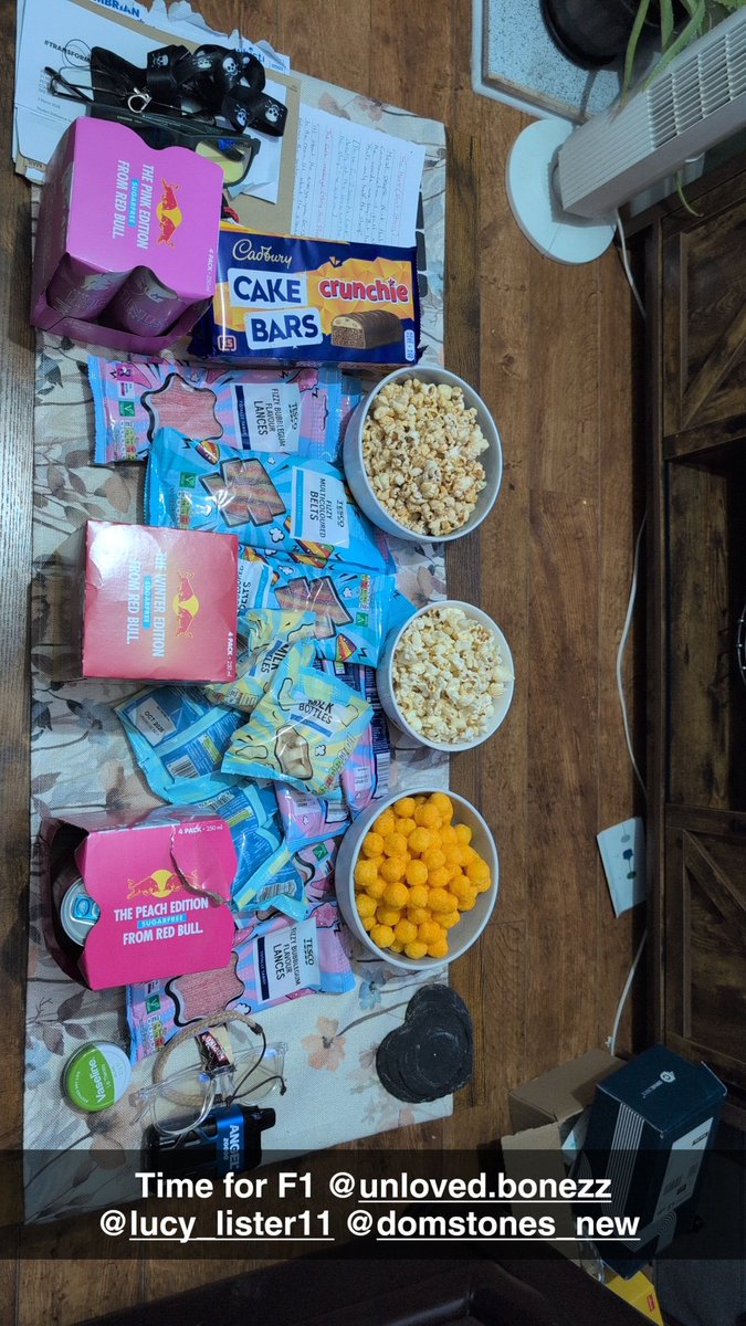 MandyStone74126's tweet photo. Snacks for the @F1 with the kids. Waiting for @CroftyF1 to say those famous words. #excited #f1 #AustralianGP https://t.co/WwtaOO7EQZ