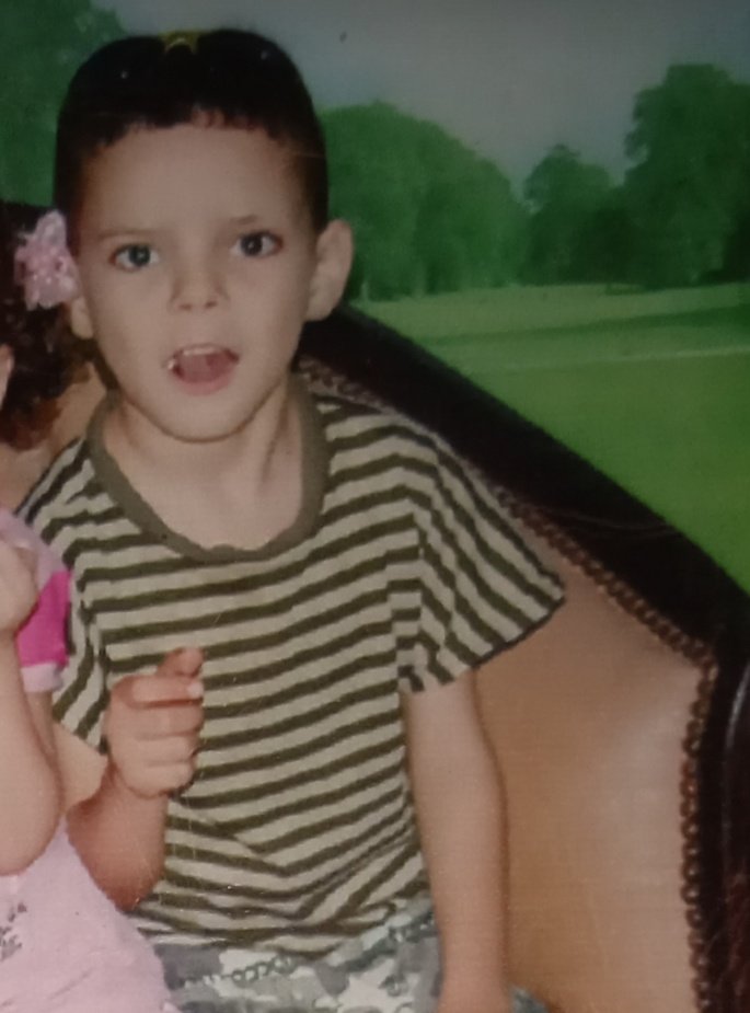 4yyman's tweet photo. Mn seghri w ana ghi 7al fomi fhad denya https://t.co/ehMEZQ8OBp