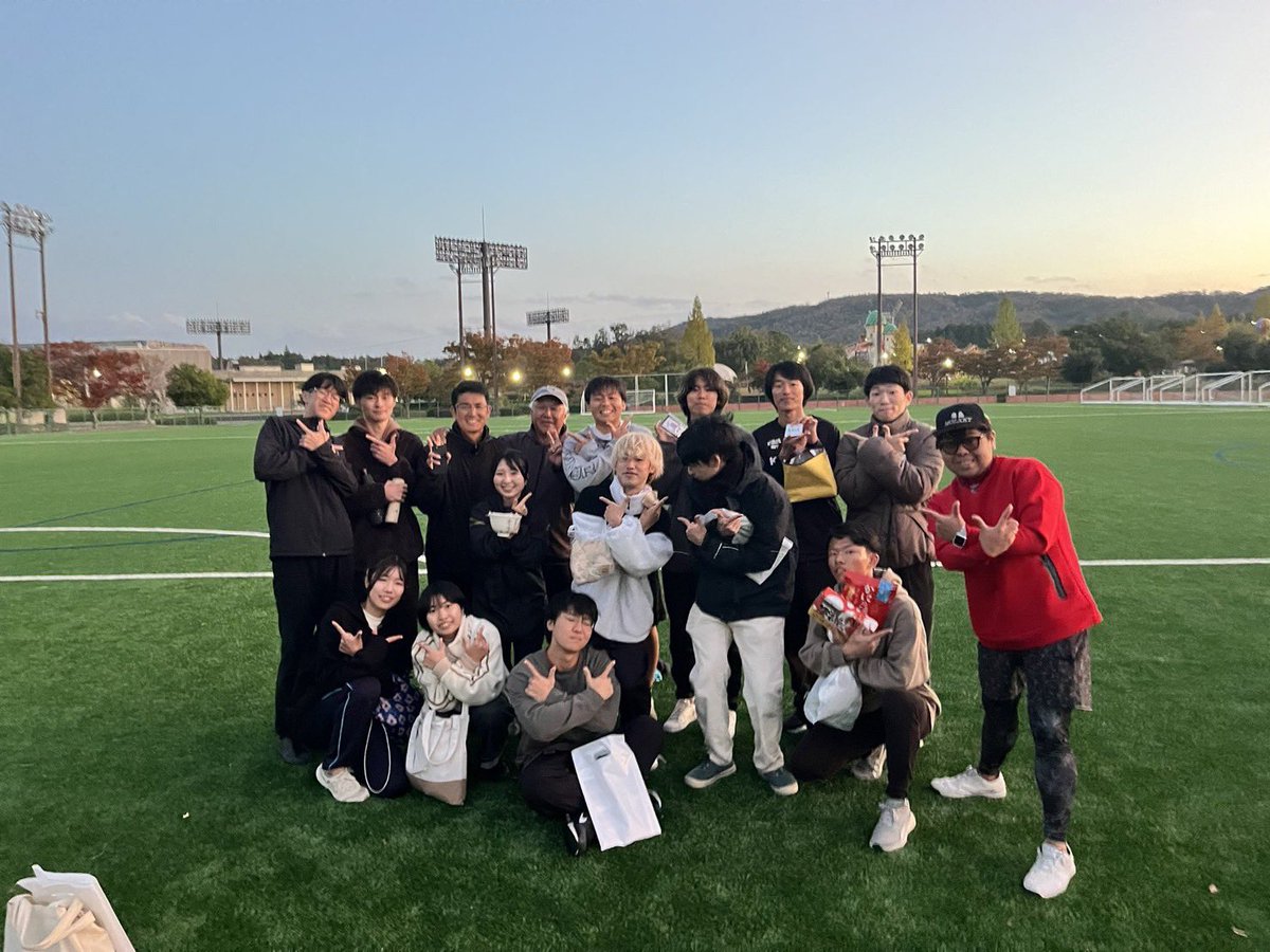 HU_ThreePoint's tweet photo. 広島大学に合格した皆様、おめでとうございます🎉

僕達は広島大学公式サークル「スリーポイント」です！

スリーポイントの活動内容は、
・体育館での室内スポーツ
・屋外でのモルック
を中心に土日に活動してます！

今後の新歓予定等を発信していくのでぜひフォローお願いします🙇⁡
⁡
#春から広大 https://t.co/wIlI6RwK1z