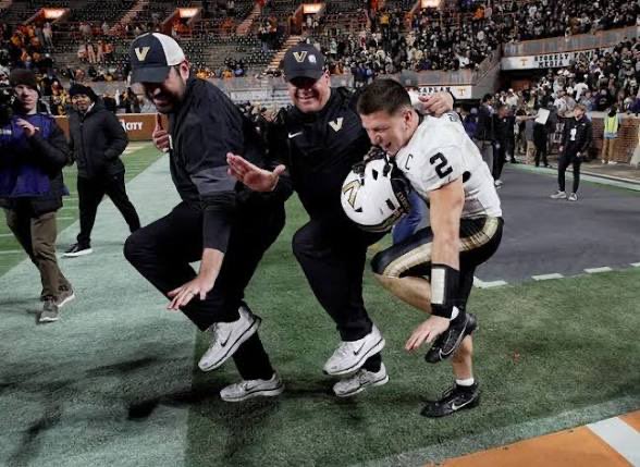 <a href="/TheRonSlay/">Ron Slay</a> <a href="/Volinquent_/">Volinquent</a>