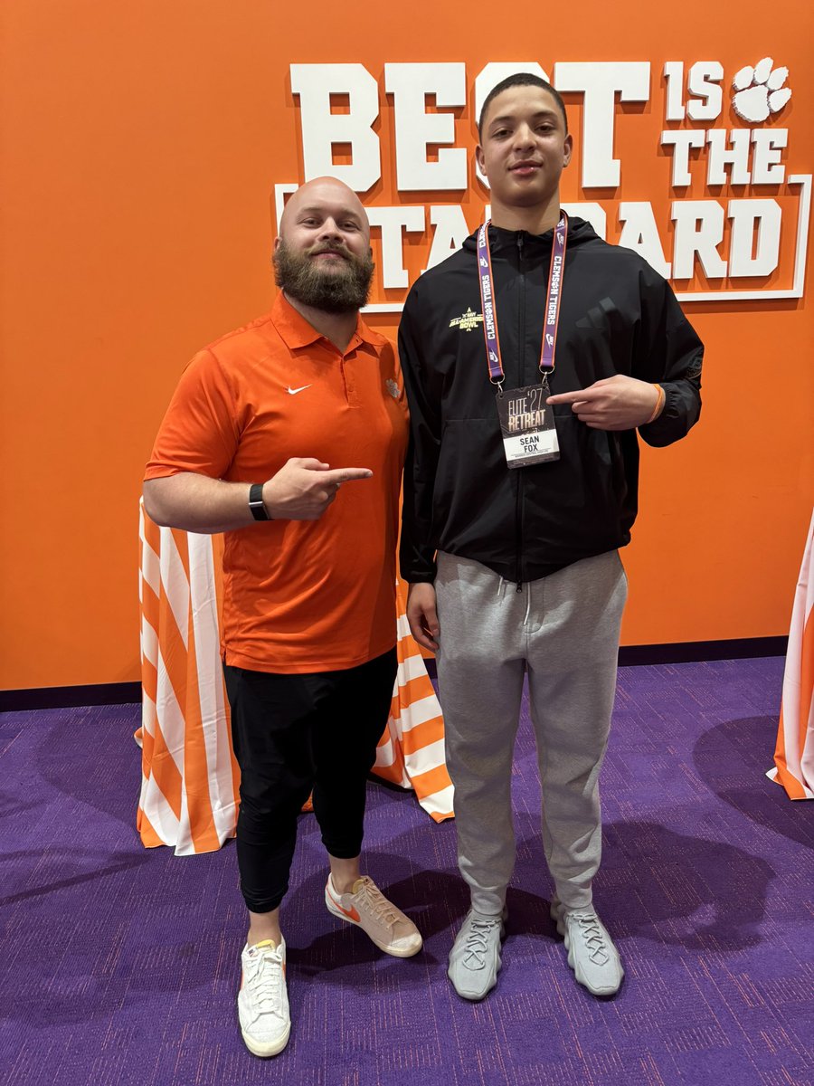 Sean Fox 4⭐️ tweet media