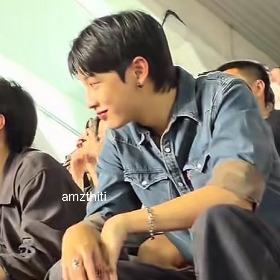 หน้าตาแบบนี้จะไปดูคอนธรรมดา ๆ ได้ไง เราก็ต้องสร้างตำนานใหม่อยู่เสมอ หล่อสร้างเรื่อง หล่อออแกนิค หล่อแบบใครก็เหลียว เกินไปปะ 🙂‍↕️♥️