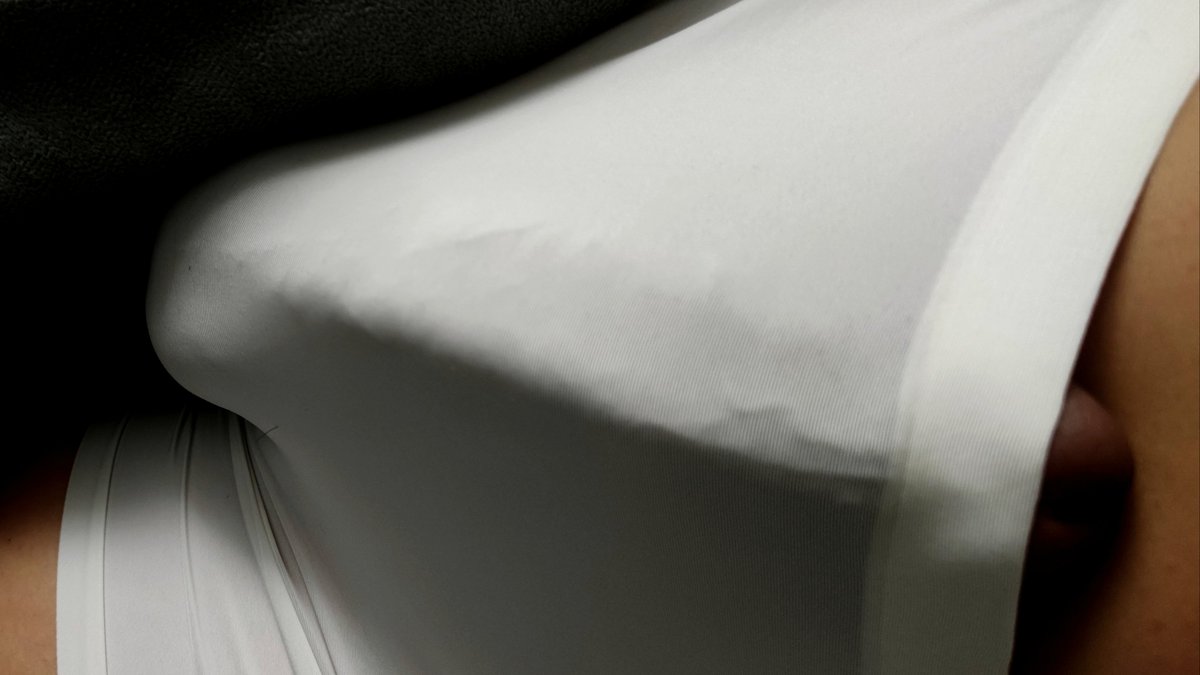 L口ADING tweet media