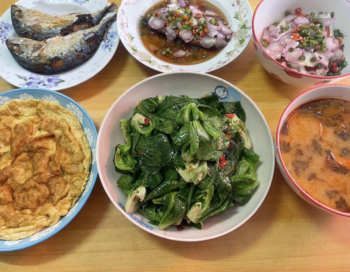 อาหารเช้า

#ใยไหมพากิน