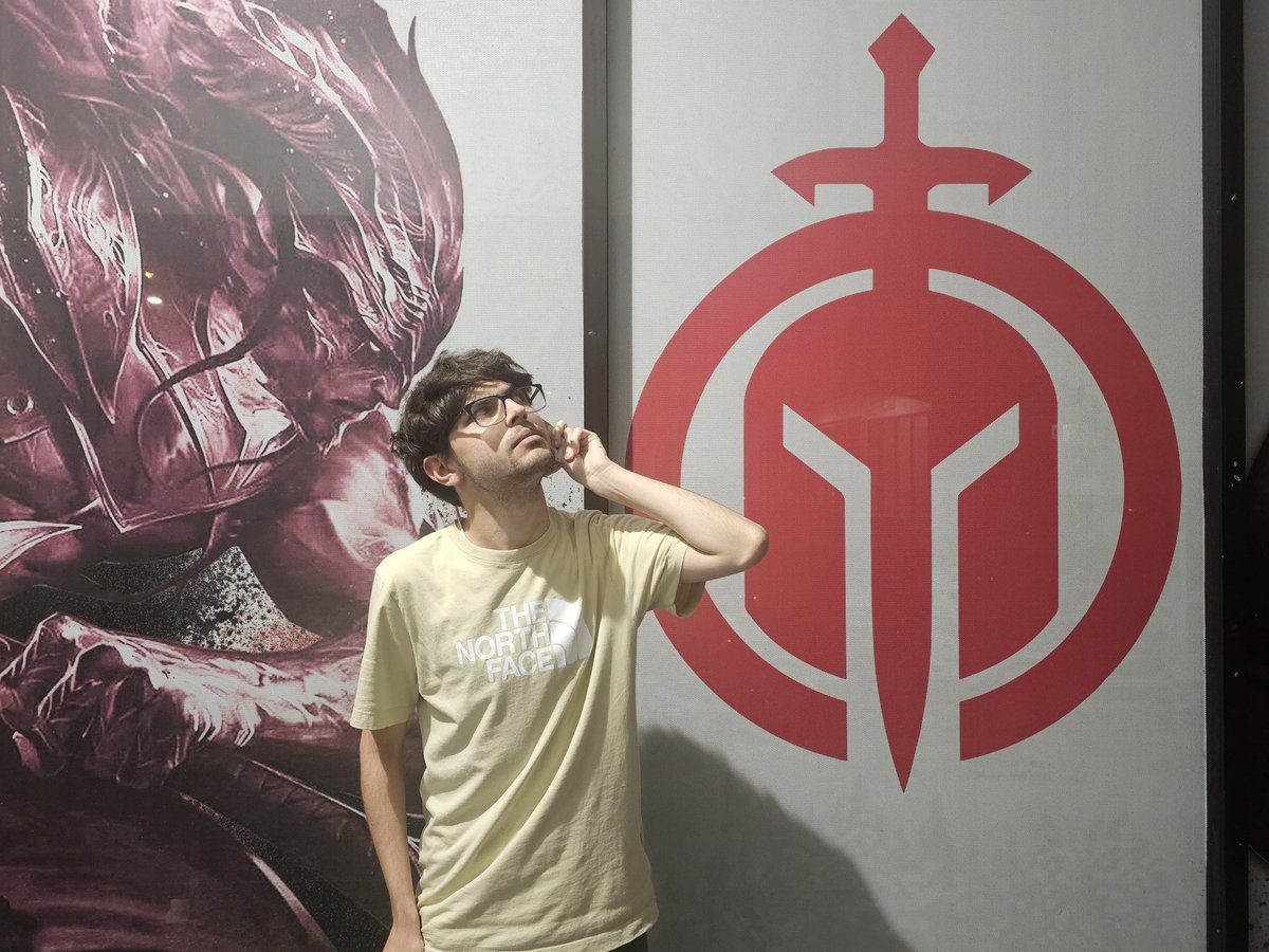 Hispanic! at the Disco tweet media