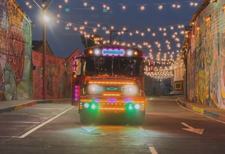 #Shakira no se duerme en sus laureles y lanza #AlgoTú junto a #Beéle

Shakira llega a nuestra lista de estrenos musicales con Algo Tú, y en esta oportunidad se asociò a Beéle. Esta nueva canción cuenta “Video Lyric”.

#Barranquilla #musica 

objetivoreggaeton.com/es/dance-es/sh…