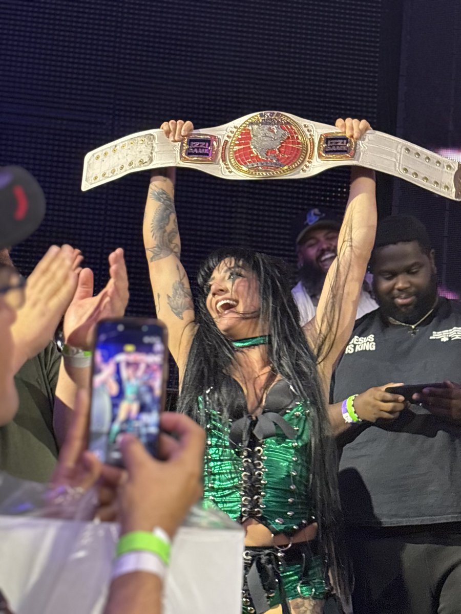 BilliamSan's tweet image. And NEWWWWWW! 

@TatumPaxley 

#VengeanceDay