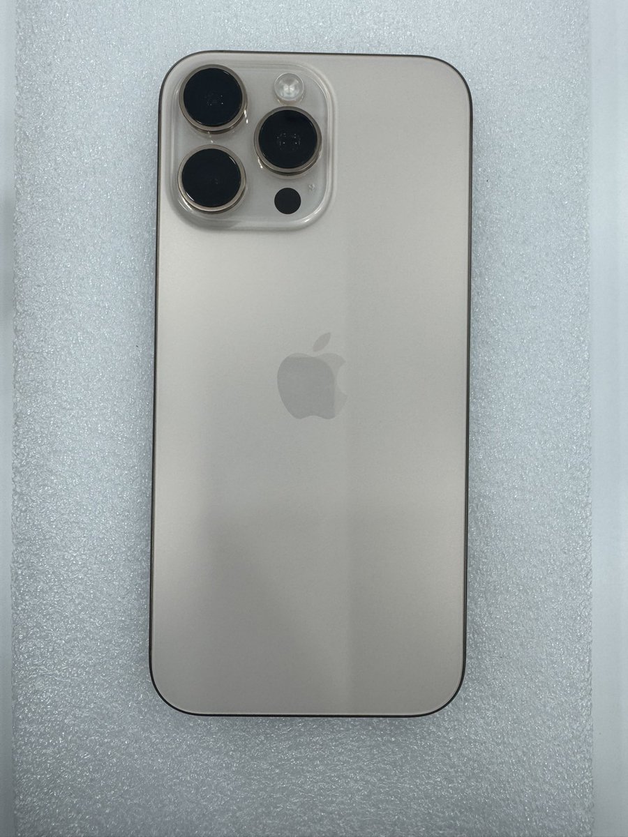 zmni37's tweet photo. iPhone 16 Pro Max 256GB Desert Titanium 

Personal unit. Condition sangat terjaga. Semua fungsi tiptop.

📱 256GB
🔋 Battery Health 90%
📅 First Use Sept 2024
📦 Box + cable original
🛡 Banyak free case termasuk Spigen
💰 RM4,499 (nego untuk serious buyer)

PM jika berminat. https://t.co/c89Ge5FZoN