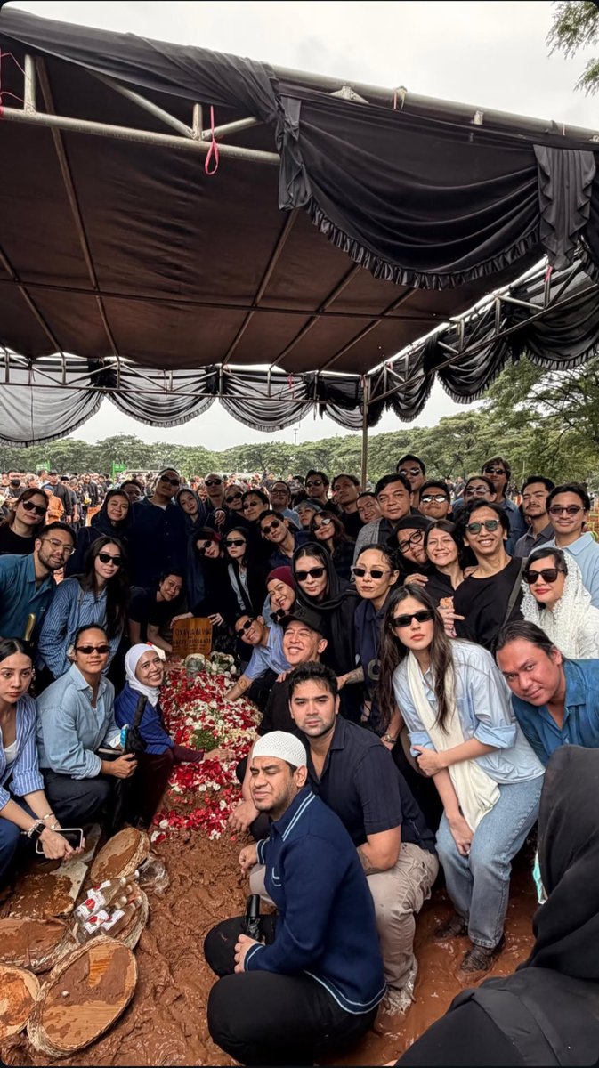 kyuutgrell✨ tweet media