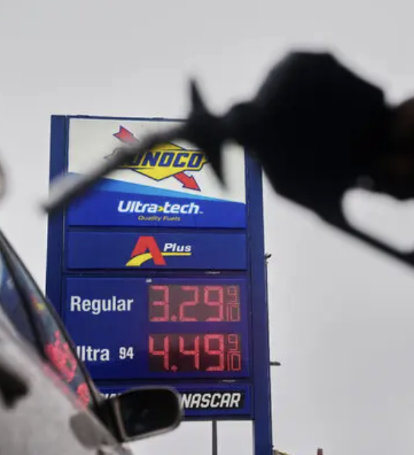 Coin Bureau tweet media