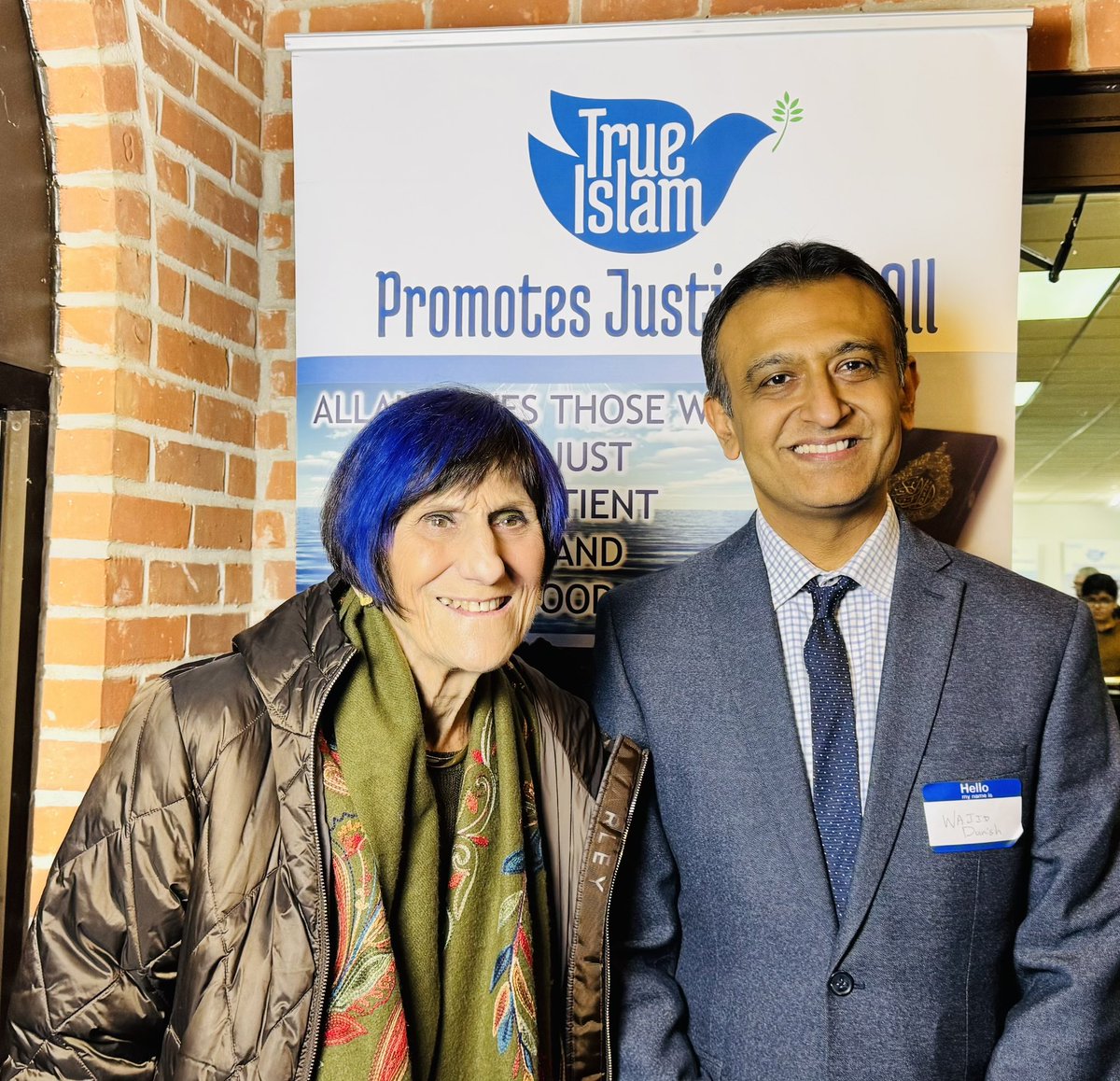 Ahmadiyya Muslim Community CT tweet media