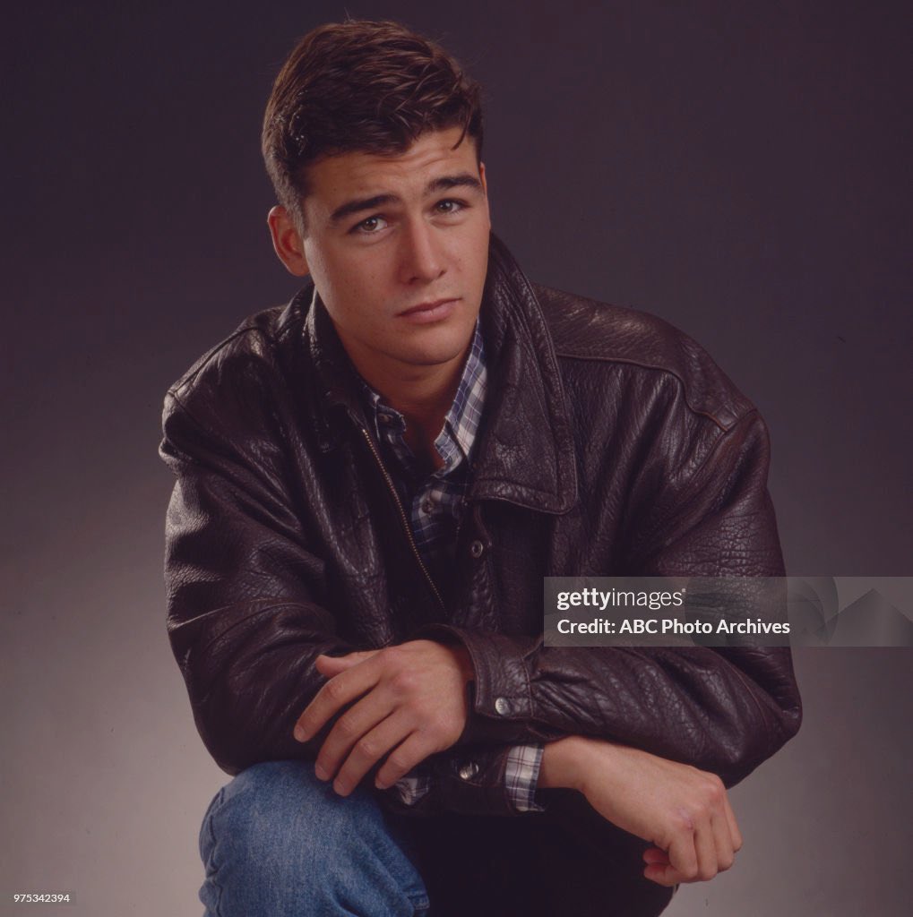 AxelTalksFilm's tweet image. young kyle chandler would've made such a good prime hal jordan too, glad he was the pick for an older version nevertheless
