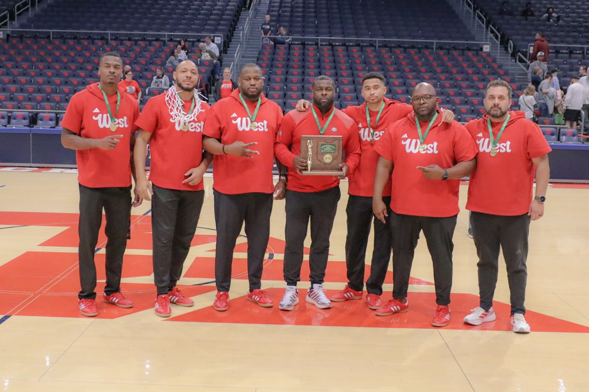 Tashia🖤🎳⚡️ tweet media