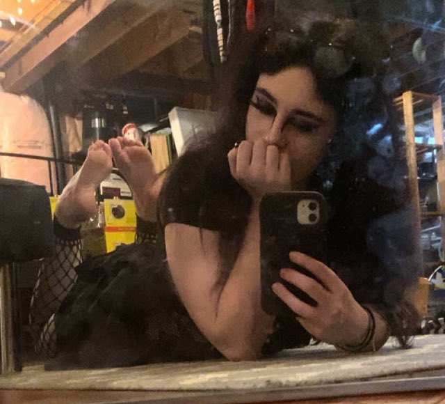 Goddess Ava tweet media