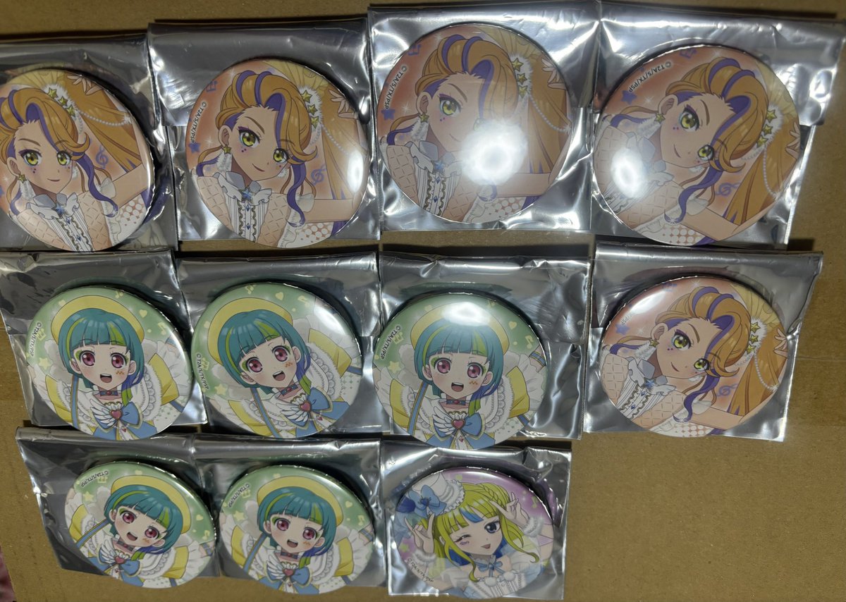 f_rockc's tweet photo. 【交換譲渡】プリパラ プリチャン アイプリ プリマジ クロッシングライブ クロライ 缶バッジ

譲 写真もの＋みつき2、みるき、れもん、ゆい

求 みれぃ、まつり、ゆい
都内埼玉横浜手渡し郵送どちらか
買取もご提案可
 #クロッシングライブ2025 
 #プリパラ 
 #アイプリ
 #プリチャン
 #プリマジ https://t.co/0qQtM0qCFP