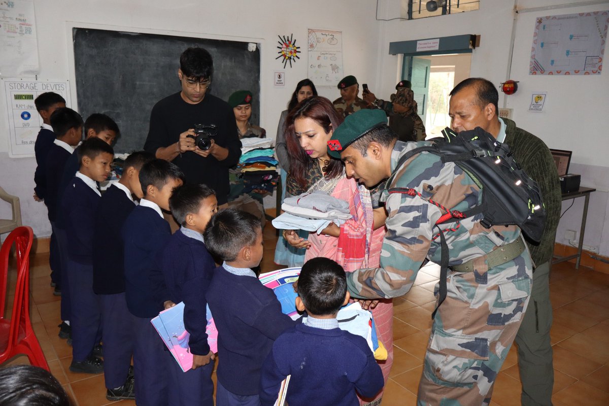 official_dgar's tweet photo. ASSAM RIFLES ORGANISES DISTRIBUTION OF NGO ITEMS FOR STUDENTS AT ARPS JAIRAMPUR, ARUNACHAL PRADESH
#AssamRifles organised a humanitarian outreach programme at Assam Rifles Public School Jairampur, Changlang District, Arunachal Pradesh, to support the educational needs of underprivileged students. During the programme, items donated by various NGOs were distributed to the students to promote education and digital learning. The distribution included story books for the school library, notebooks and clothes for underprivileged children, and five computers for the computer laboratory.

#friendsofthenortheast #sentinelsofnortheast #OperationalReadiness #CommunityFirst #NationFirst #ServiceBeforeSelf #GuardiansOfTheNation 

@HMOIndia @adgpi @PIBHomeAffairs