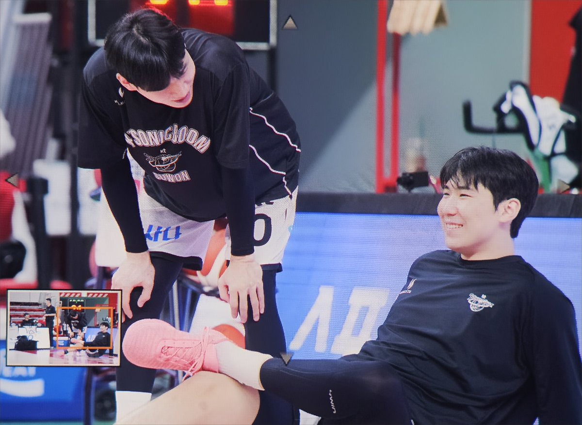 문워커 tweet media