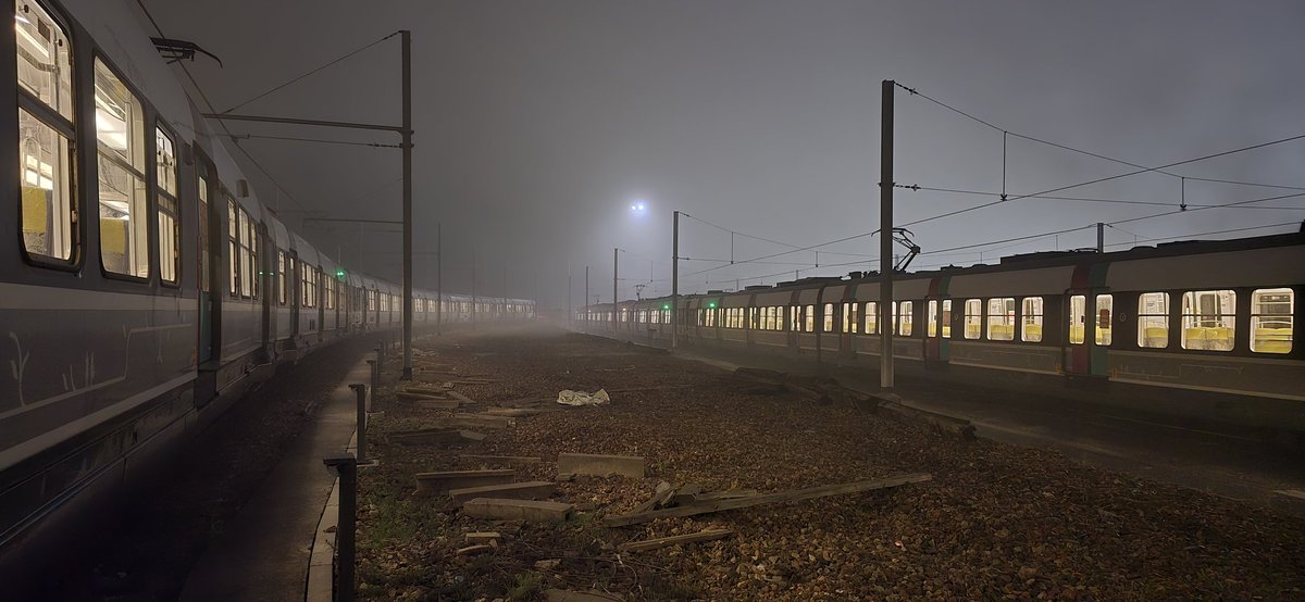 ☆ [J] - RER B ☆ tweet media