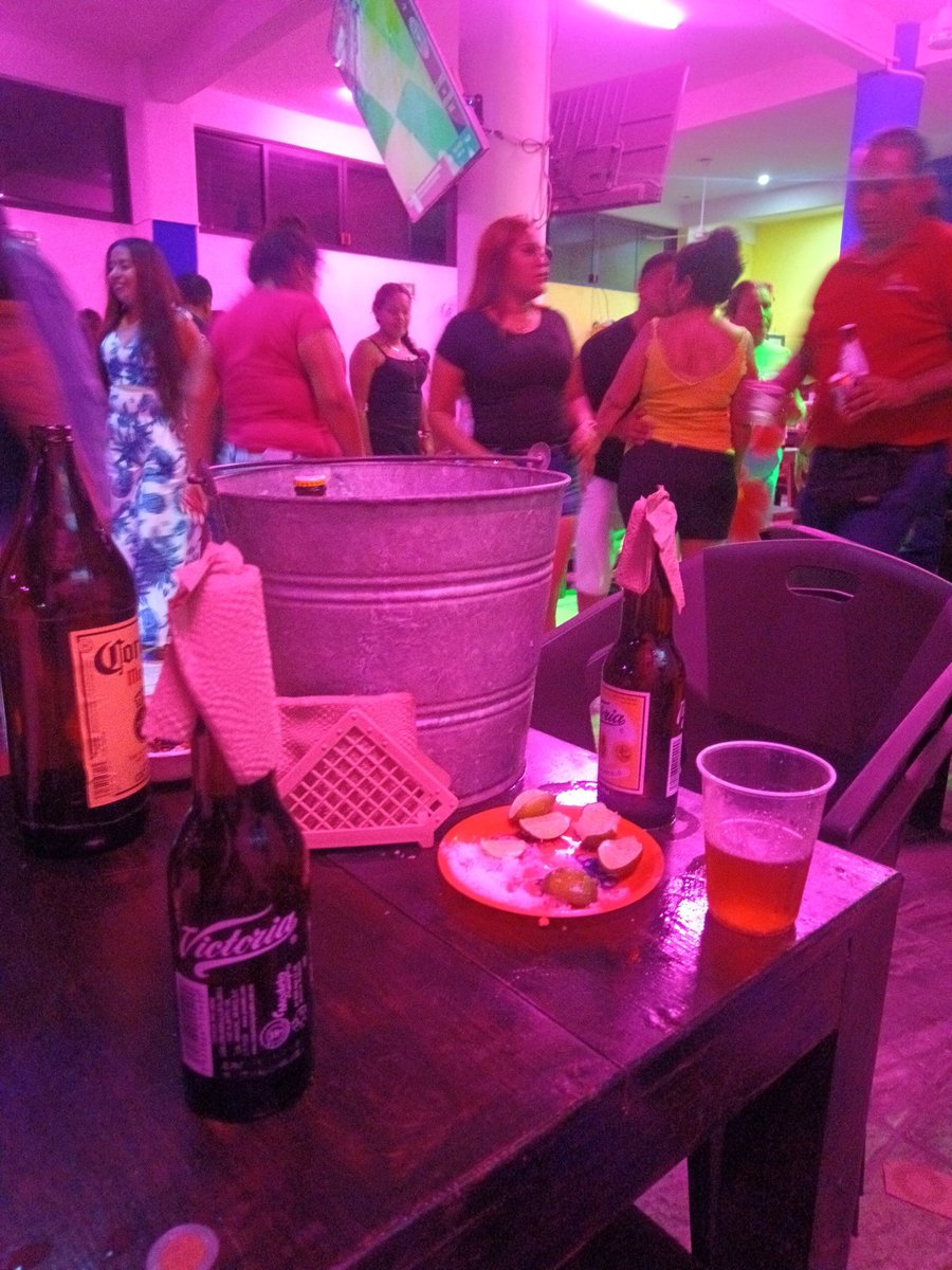 Zeus & fernanda tweet media