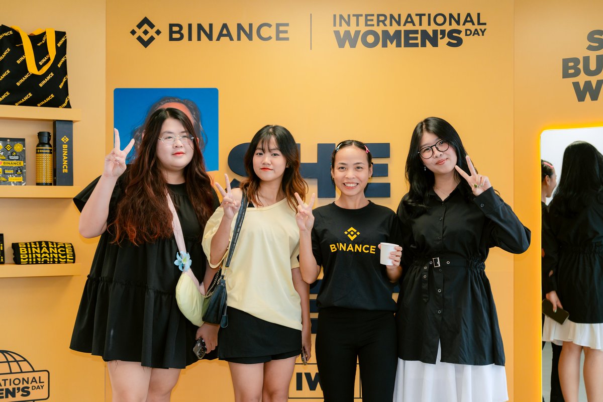 binance_vietnam's tweet photo. Một vài khoảnh khắc từ She Builds Web3 💛
Cảm ơn mọi người vì đã tạo nên một buổi chiều đầy cảm hứng!
Hẹn gặp lại tại những sự kiện tiếp theo🌼
#IWD2026 #shebuildsweb3 https://t.co/cqX3Jnor3B