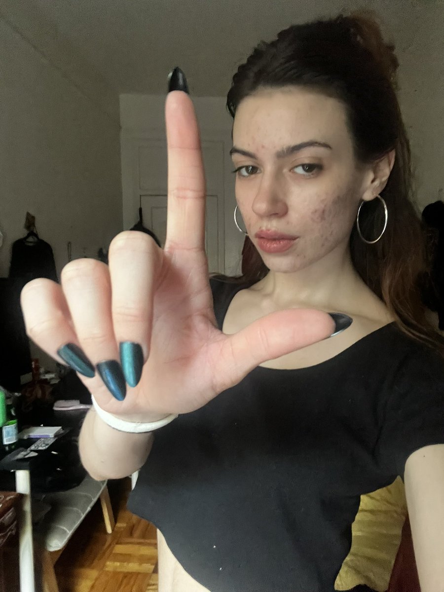 PrincessViVi 🌸 tweet media