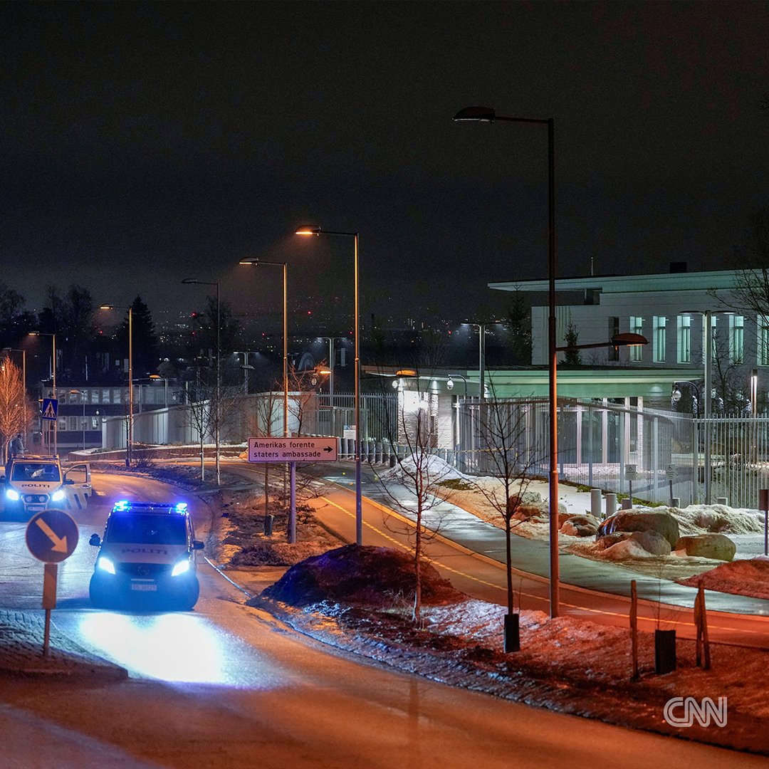 CNN International tweet media