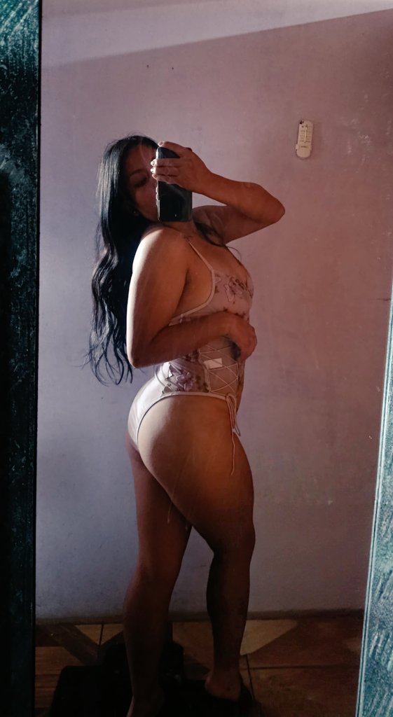 El siguiente sábado estaremos en una disco del sur #QuitoRenace 
Mi esposa quiere conocer un chico #single #corneador 
Estará viendo sus mensajes con fotos de cuerpo y 🍆 
Si no está así el mensaje no contestaremos #SabadoDeMorboYProvocación 
<a href="/ClubeCuckold/">Clube Cuckold 🤘🏼2️⃣0️⃣0️⃣ K</a> <a href="/hotwifelifex/">Hotwife Life</a>