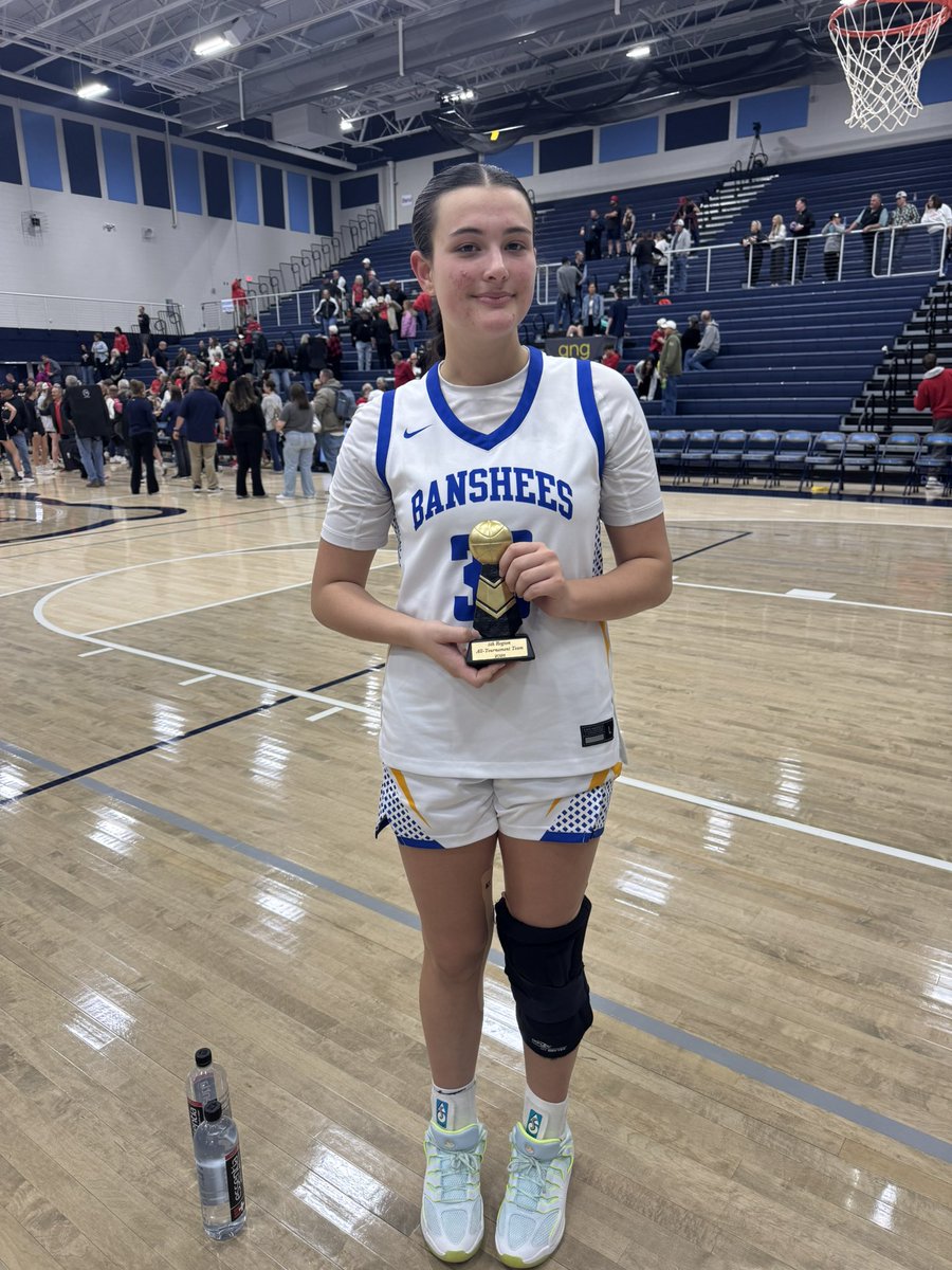 Stephanie Swartz Macy tweet media