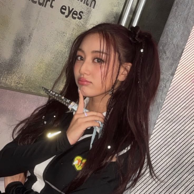 もな mona tweet media