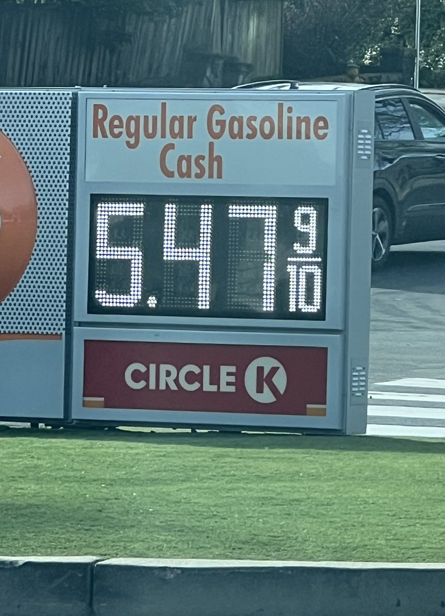 cold, wet Ham tweet media