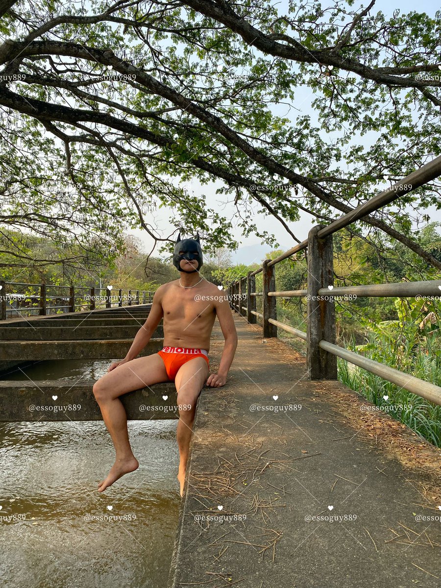 essoguy889 tweet media