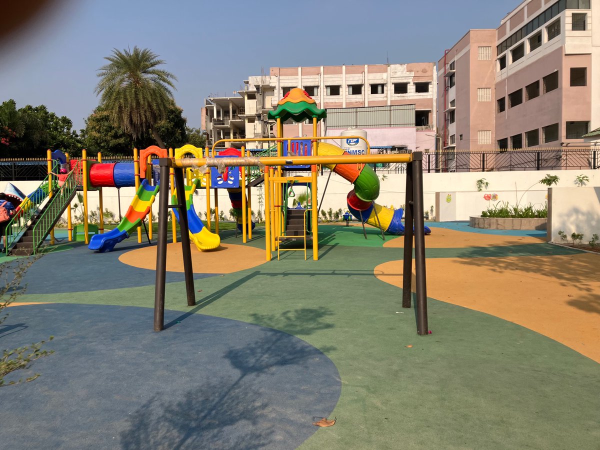 NaanOkNee's tweet photo. @CMDA_Official today I visited the Chetpet Eco Park after a few months. It was being spruced up the last time I visited. Good to see the swings, seats, kids play area, exercise equipment …. But the water taps were a huge disappointment. See video https://t.co/j4Hq75AGW1
