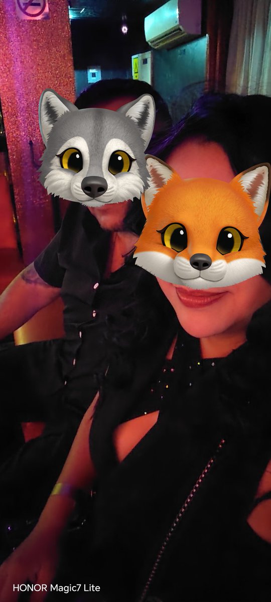 Par de locos tweet media