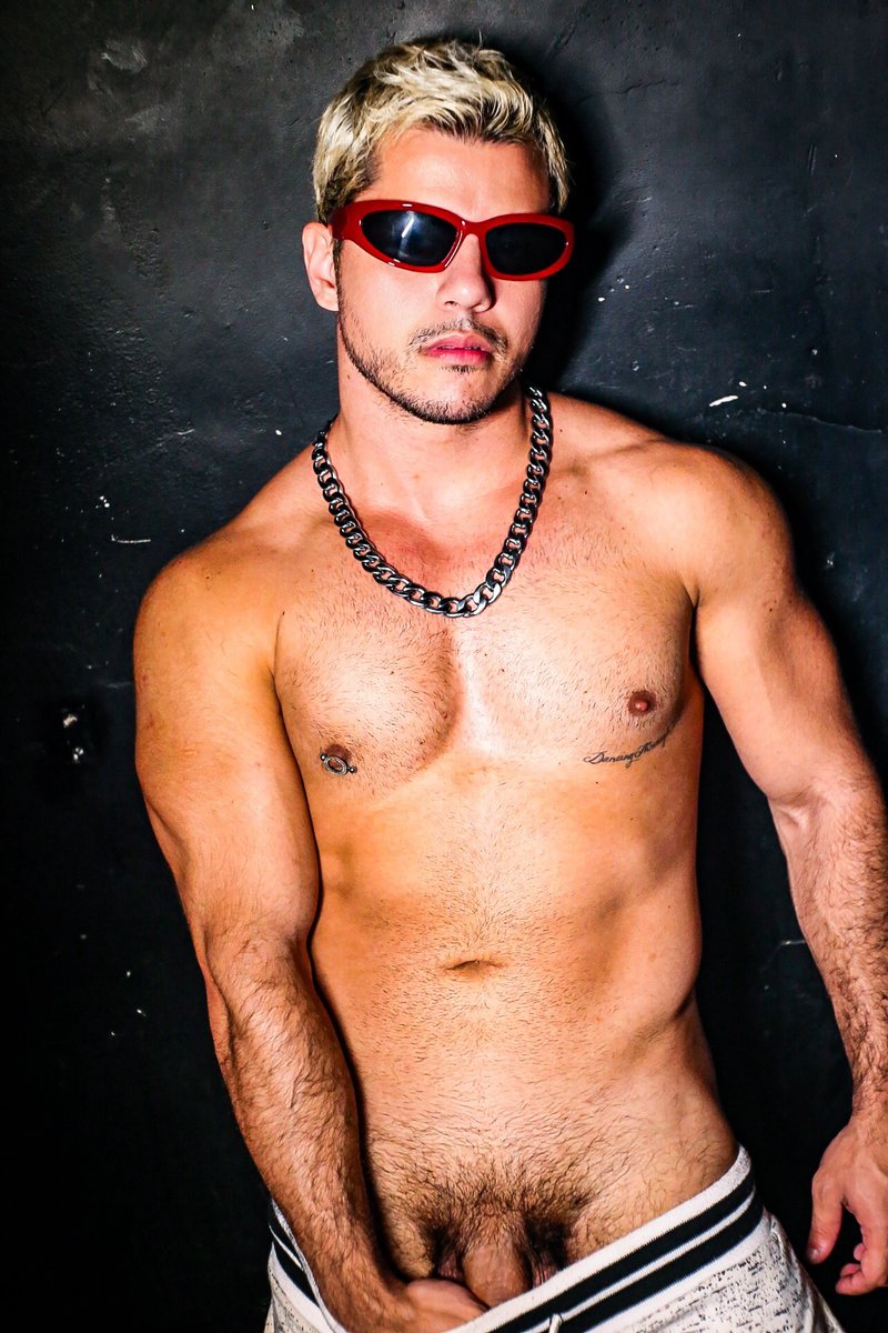 Black Cat Lounge Bar tweet media