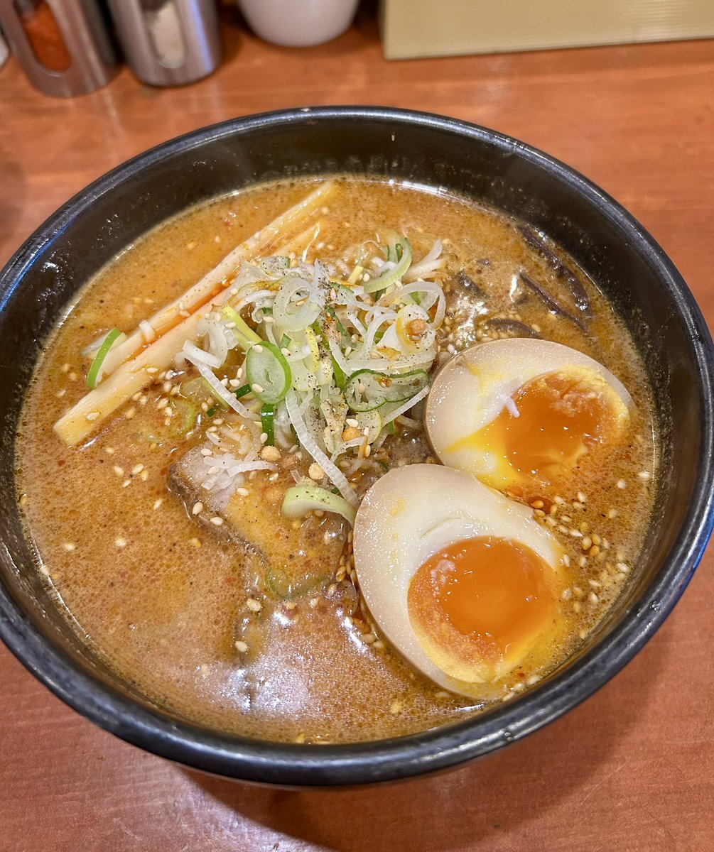CmtKsss's tweet photo. 吉山商店で辛味噌😊🍜 https://t.co/kKnJm1RL21