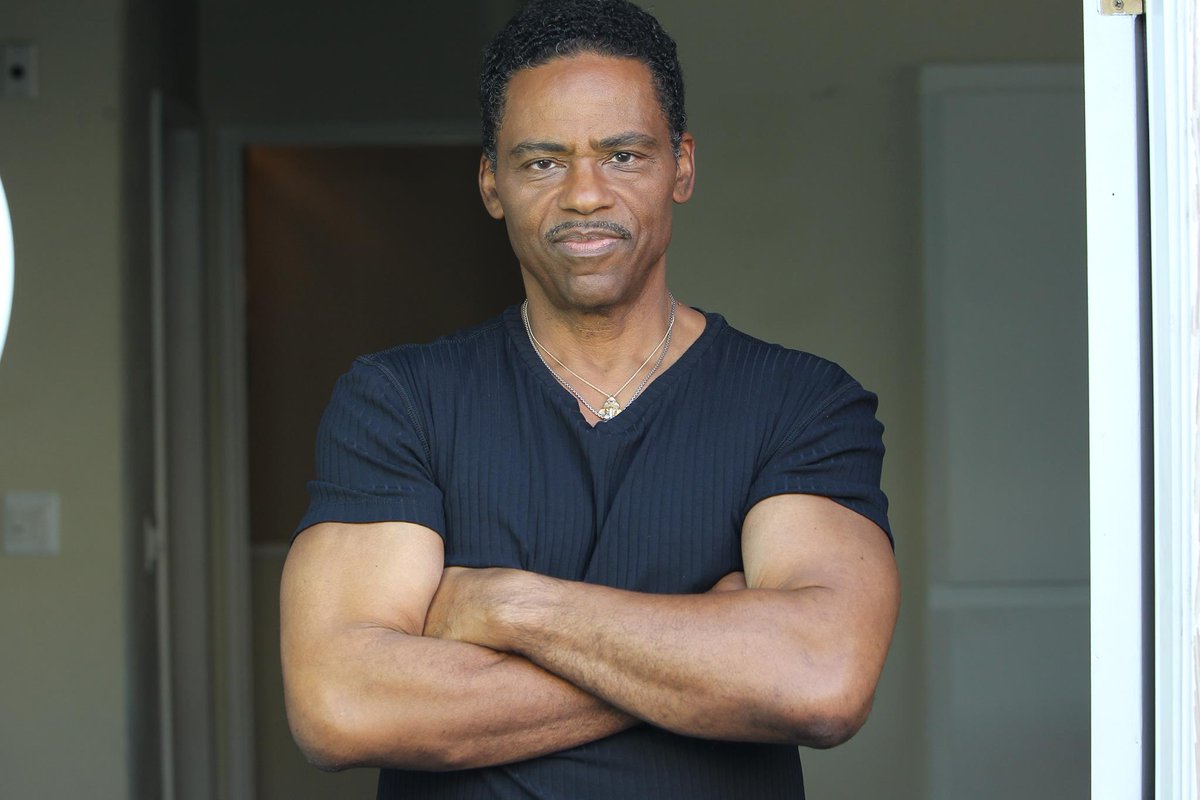 HansomRansom4's tweet photo. Happy birthday Richard Lawson. #richardlawson #actor #screamblaculascream #blackfist #sugarhill #bluehillavenue https://t.co/yfDQ0xNVvs