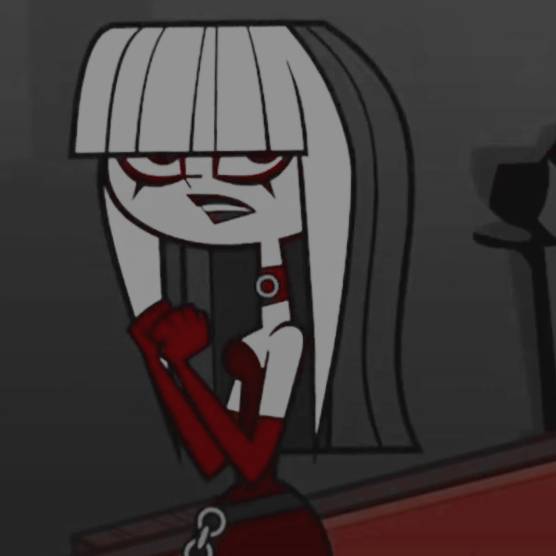 𝐜𝐫𝐢𝐦𝐬𝐨𝐧. tweet media