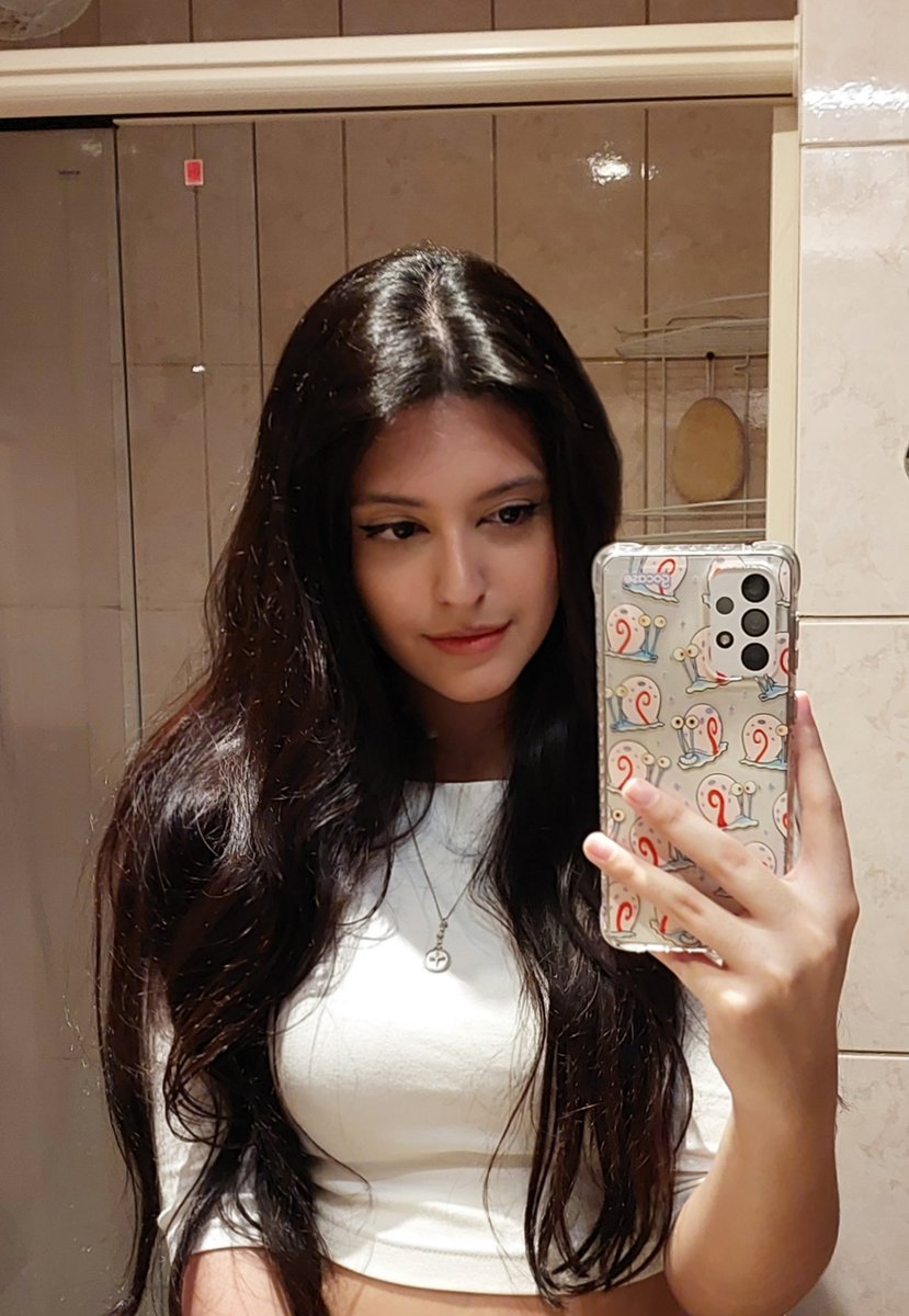ella tweet media