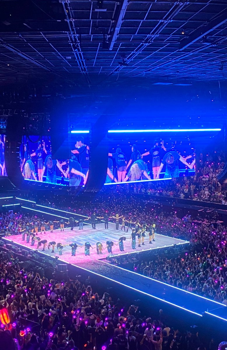 nosoygemi's tweet photo. Al final del dia, si fui a ver a mis viejonas 💞
@JYPETWICE https://t.co/q1Oh9HTiKR