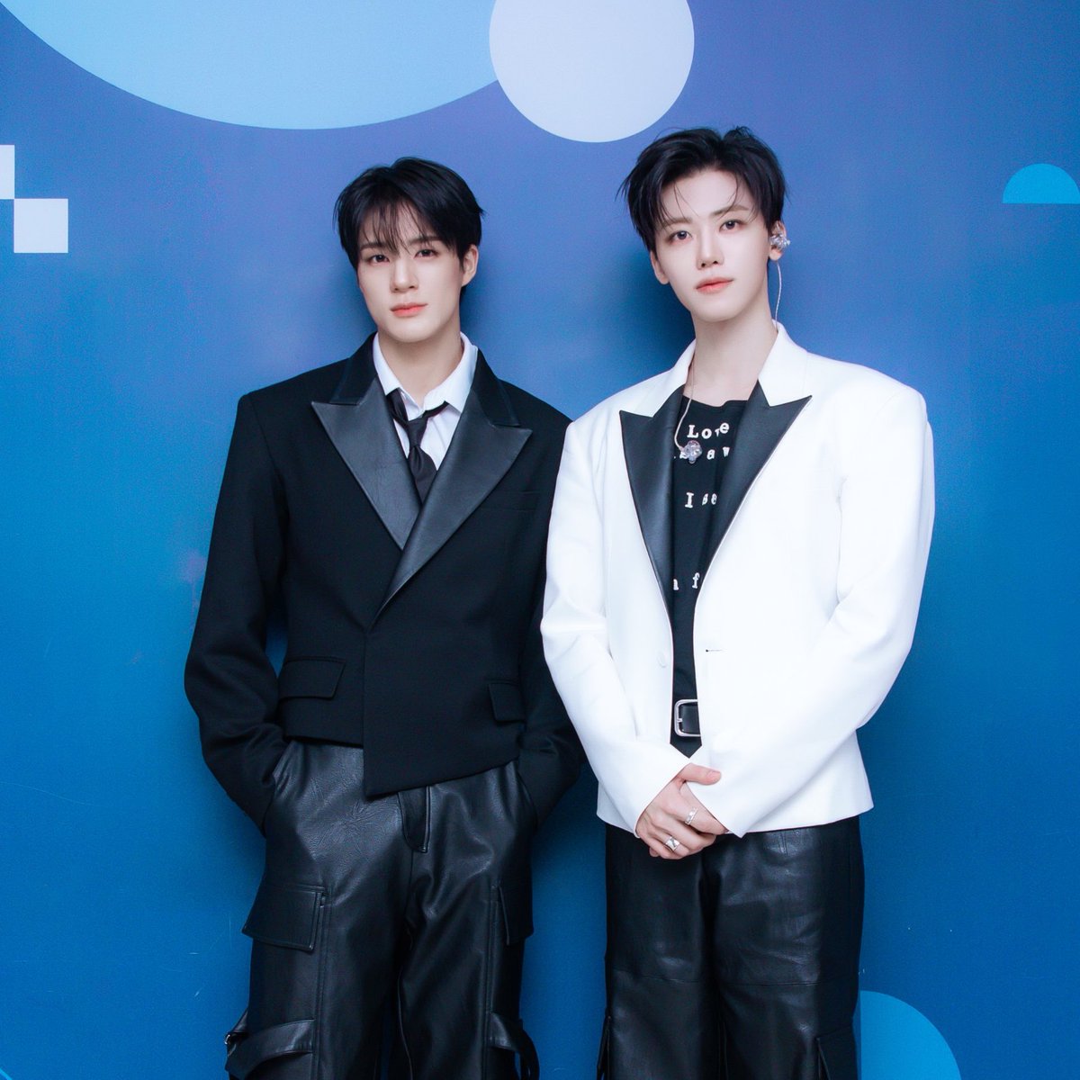 ชุดรายการสุดท้ายของเจโน่แจมินมาในโทนขาวดำ สองด้านเยย เจโน่ตัดผมแล้ว 🥺🥺🥺