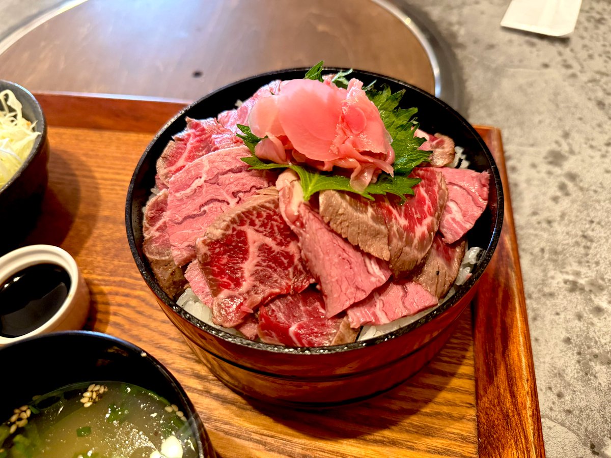 肉の鉄火丼🥩