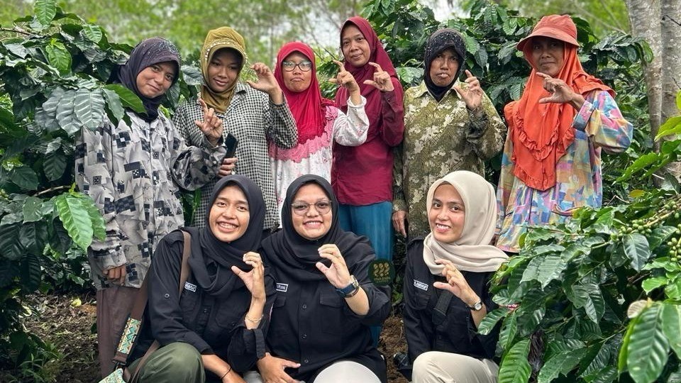 Levina at Dimitra tweet media