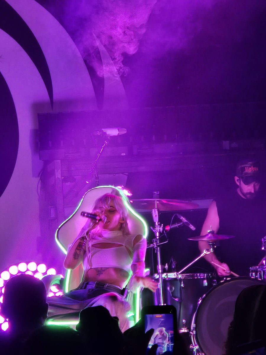 What an incredible night <a href="/lights/">Lights</a> 🙌 I swear every tour just gets better and better...already can't wait for the next one 🤟