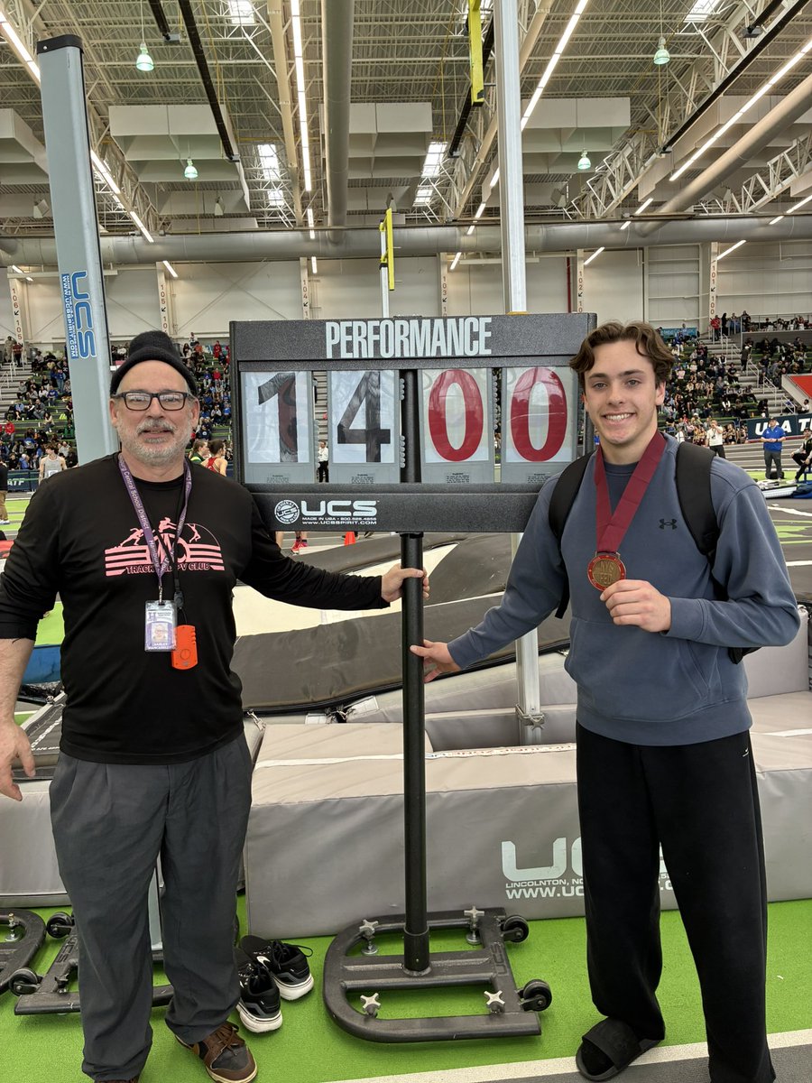 Coach Mac tweet media