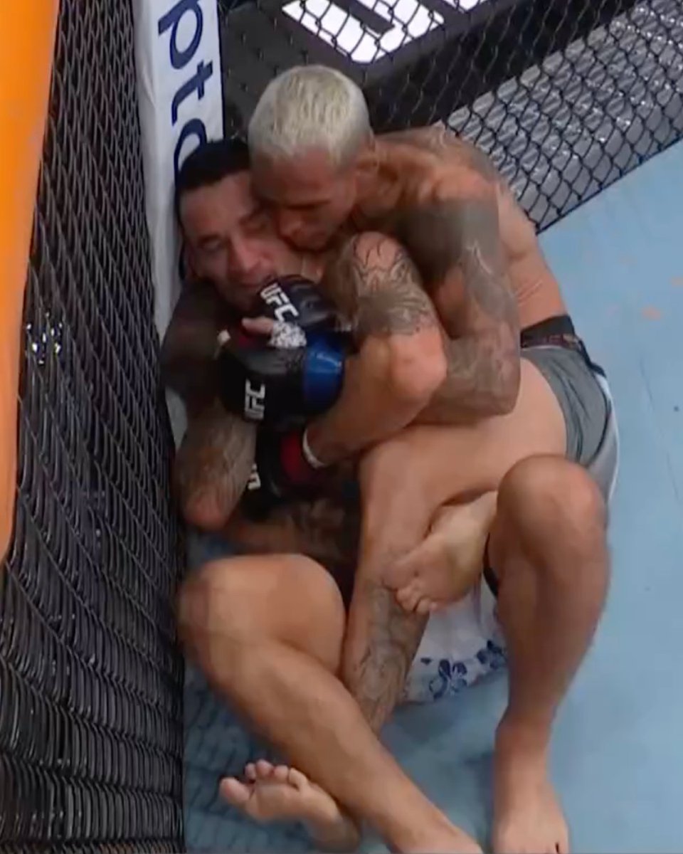 MAIN EVENT tweet media