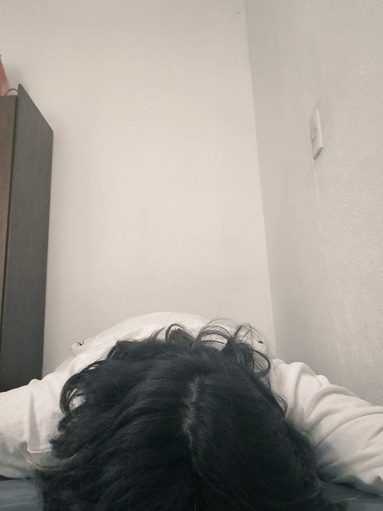 Tinypuffcake's tweet photo. Hi, I tried to take nice photos for here x, but they didn't turn out as I'd hoped and I ended up taking pictures of my frustration, Is anyone else experiencing this?  (⁠^⁠～⁠^⁠;⁠)⁠ゞ💦 https://t.co/SKLaMCK0gF