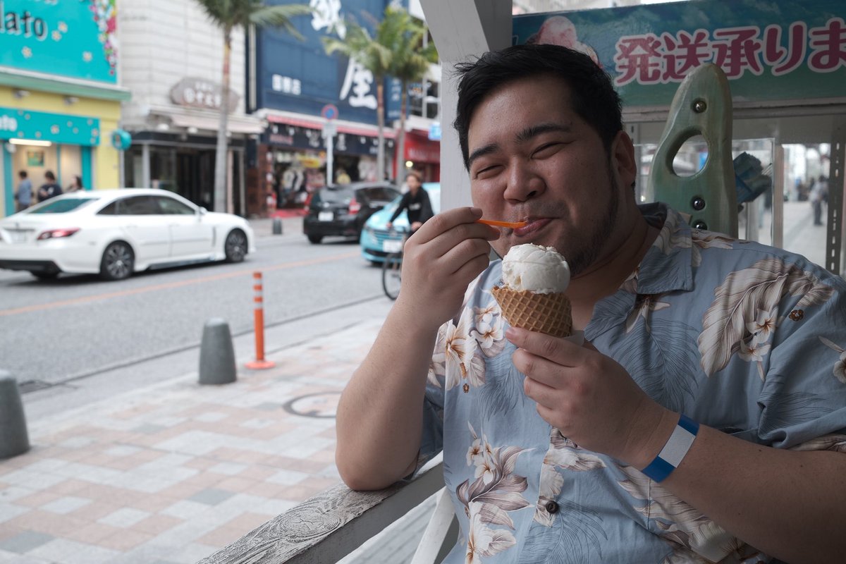 Yarlens_Dei's tweet photo. 【沖縄】毎年恒例ケムとアイス🍨
#output https://t.co/oCYA9Ljm5h