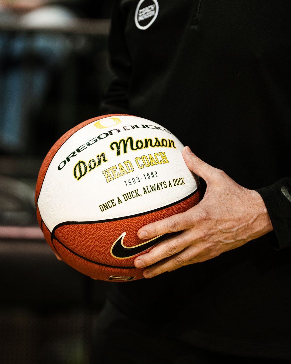 Oregon Men's Basketball tweet media