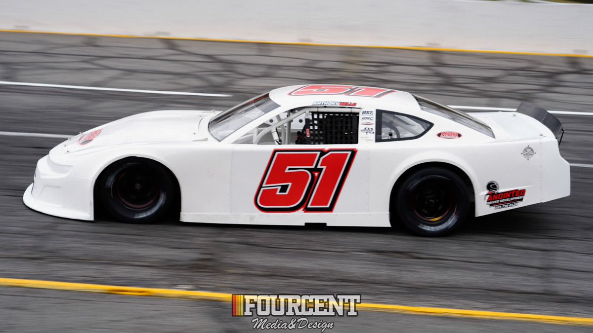 ABRacing51's tweet photo. Anthony drove it to 5th tonight at the Hickory Motor Speedway season opener! Really feels good to be back with Mike Darne Racing. Looking forward to what we have in store for 2026👊

📸: Four Cent Media https://t.co/qJKYDHEvFr